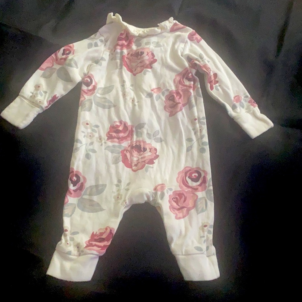 Onsie - Picture 2 of 4